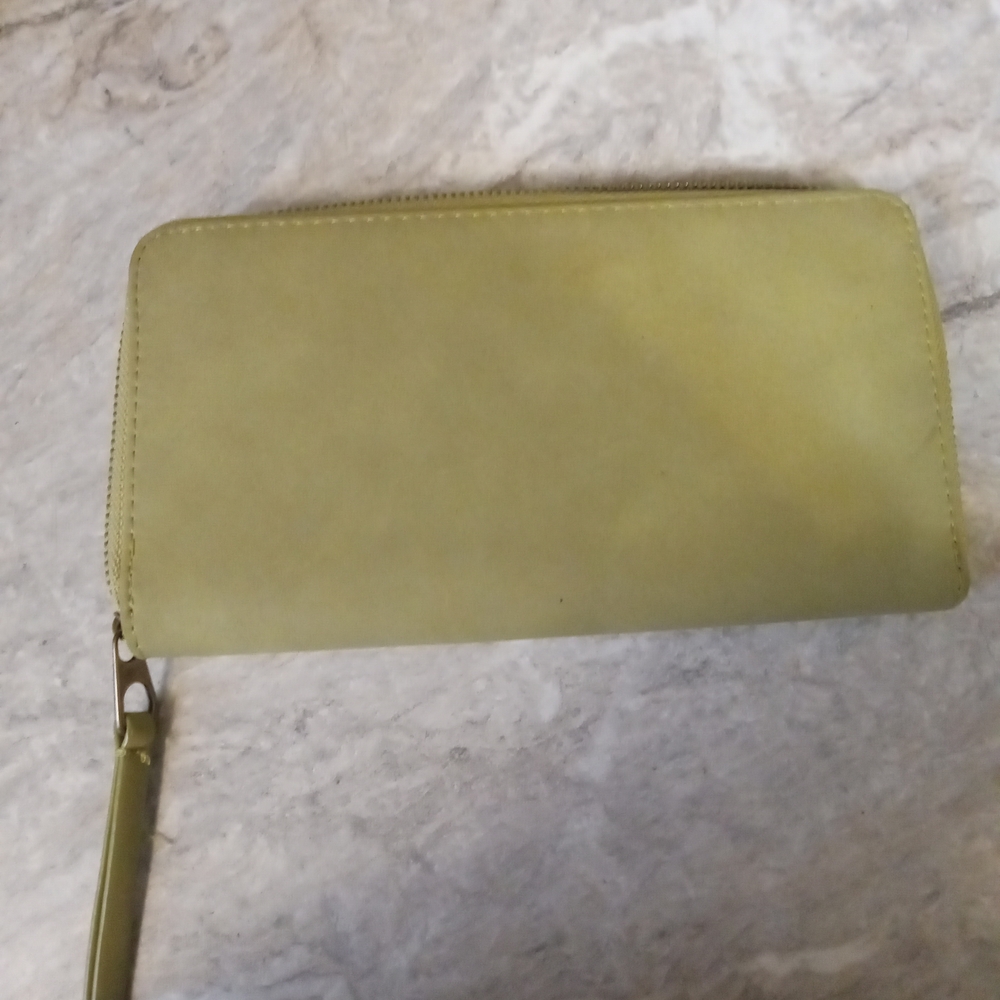 Green Universal Thread Women's Clutch